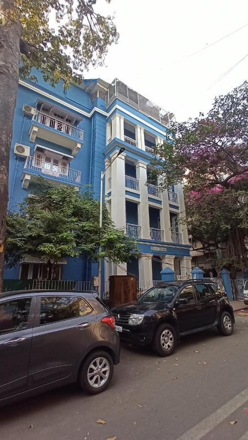 Bentleys Hotel Mumbai Exterior photo