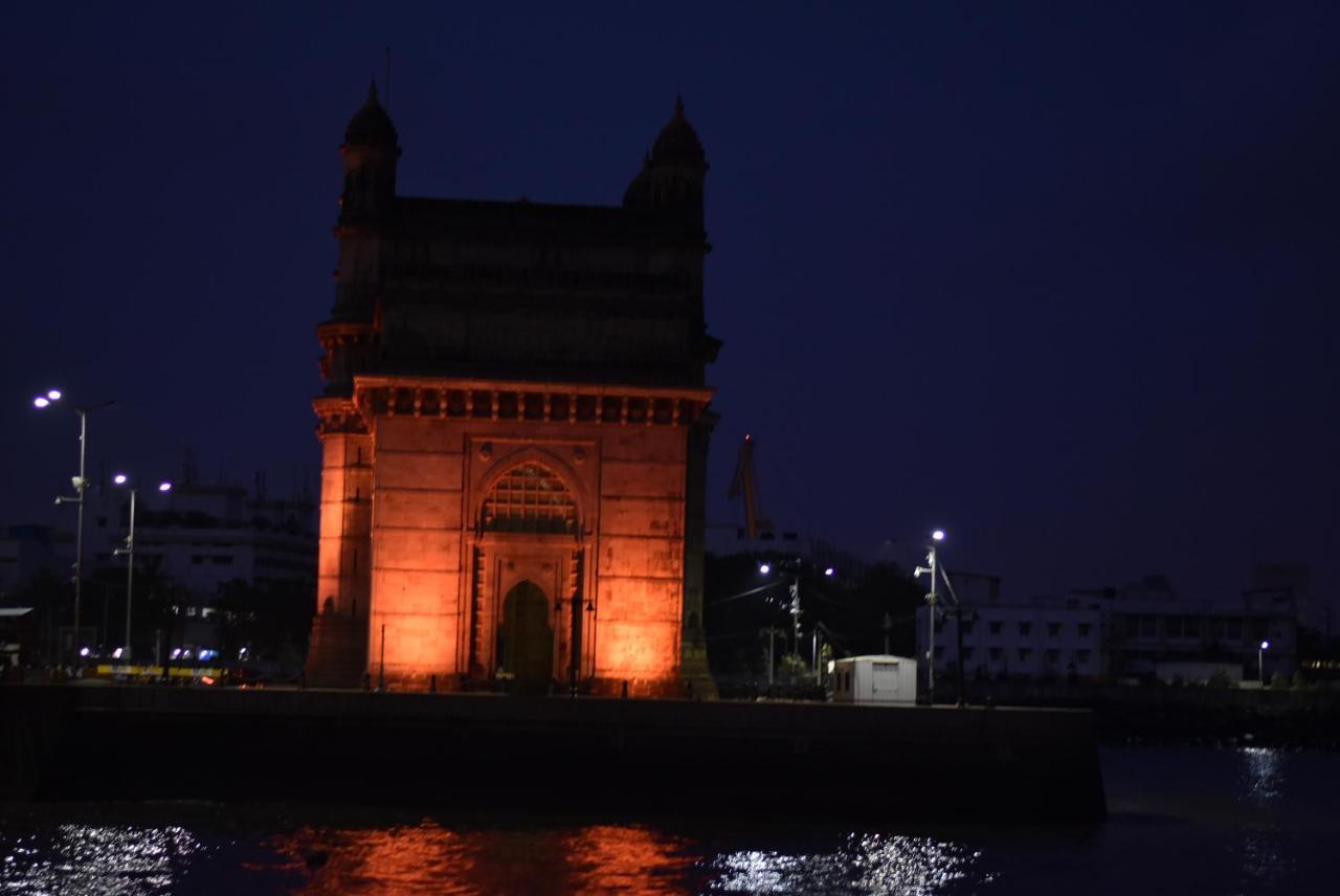 Bentleys Hotel Mumbai Exterior photo